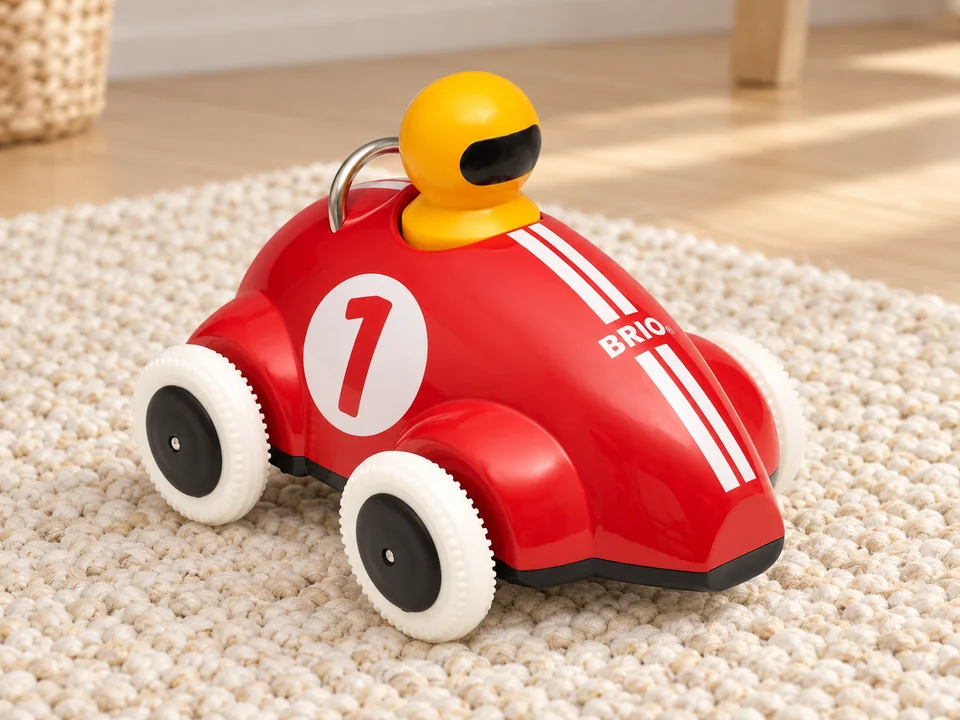 BRIO Voiture de course Push & Go 30226, mise en scène illustrée