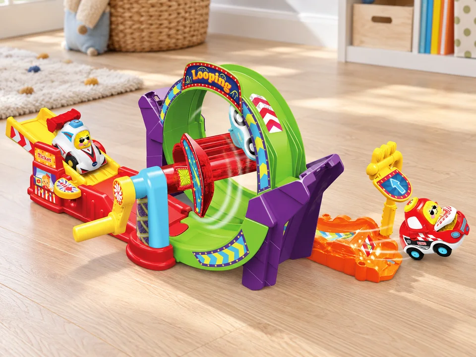 VTech Tut Tut Bolides Looping de King, mise en scène illustrée