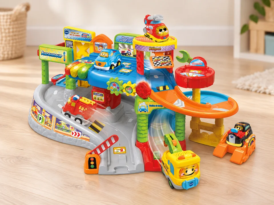 VTech Tut Tut Bolides Mon Premier Garage Interactif avec Éthan, mise en scène illustrée